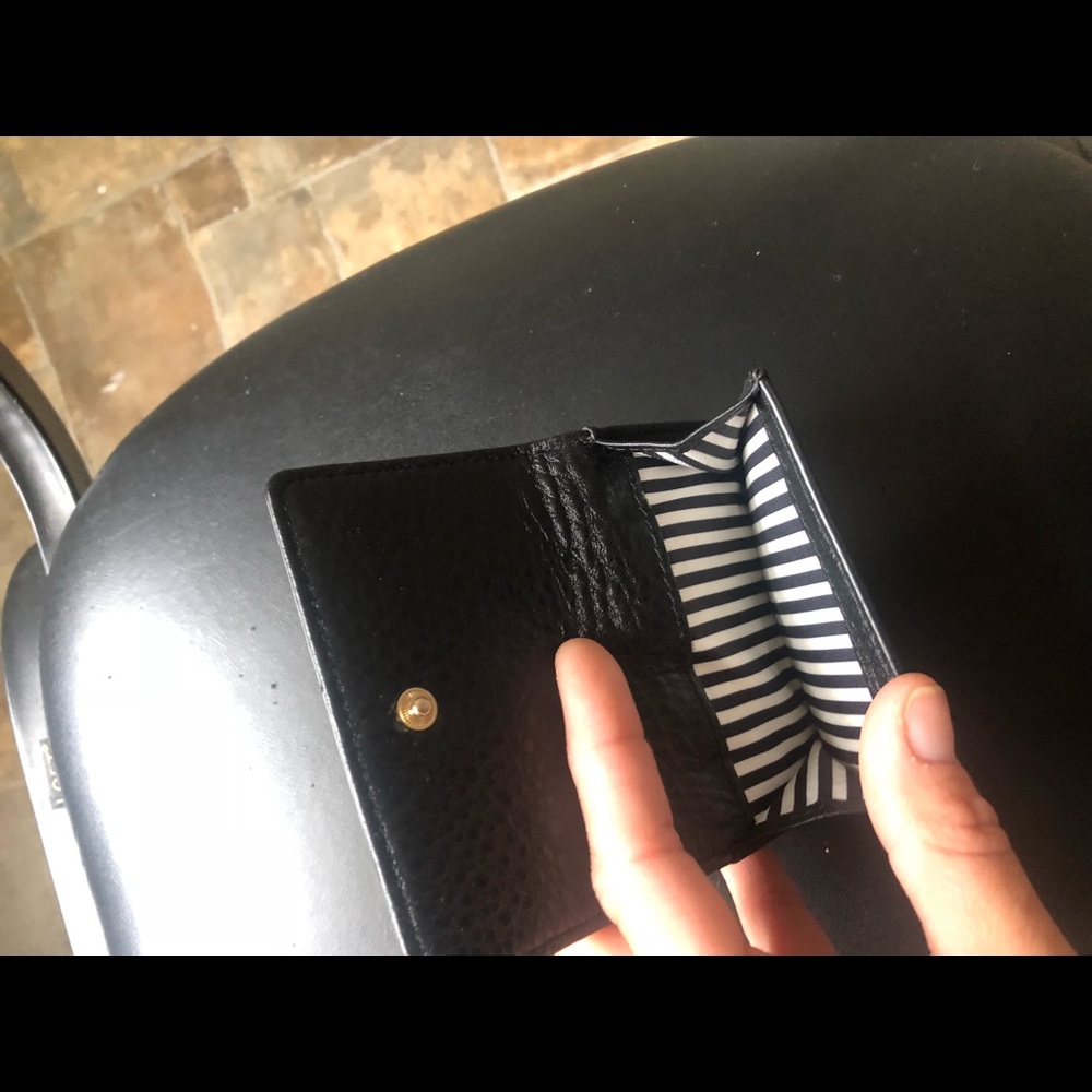 black leather wallet never used no tags very soft - Picture 3 of 8